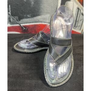 Born‎ Women's Black Strappy Slip On Thong Flat Sandals Size 8M